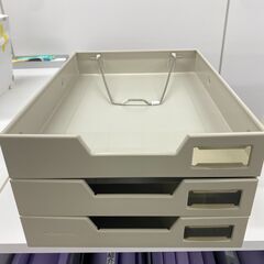 コクヨ スチールトレー A4縦3段