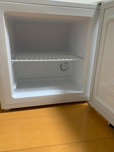 小さい冷蔵庫、小さい冷凍庫、脱水機