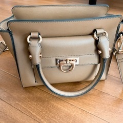 fifth バッグ　（美品）ショルダーバッグ　ミニバッグの画像