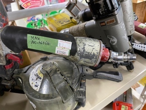 ?【大工道具】MAX コイルネイラ 50㎜ 釘打機【アールワンはマンガ倉庫とタッグを組んで大工道具高価買取!!地域最大級！】