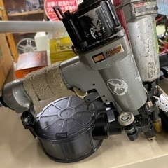 🌲【工具】 MAX コイルネイラCN330 釘打機（常圧）【地域最大級の在庫数！電動工具高価買取アールワン田川】の画像