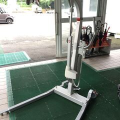 ♪【店頭引取限定 秋田市】床走行式電動介護リフト Eva450E...