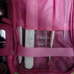 ネイル用品とケースの画像