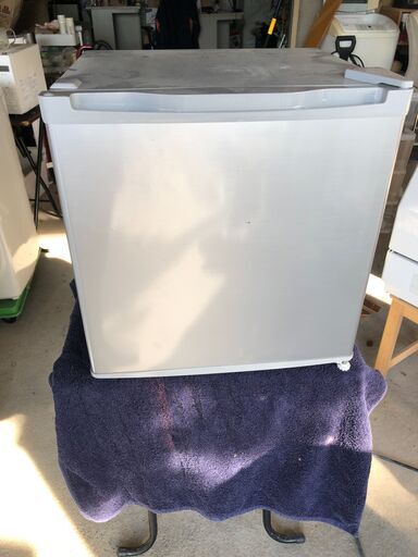 (売約済み)2022年製 simplus 32L 1ドア冷凍庫 SP-32LF1-WH ホワイト/仕切り棚 取り外し可/コンパクト/耐熱天板/