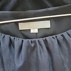 紺色のドレスとボレロセット、リボン付きの画像