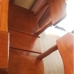 テーブル➕椅子の画像