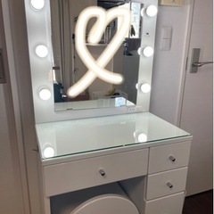 【ドレッサー】コンセント付きの画像