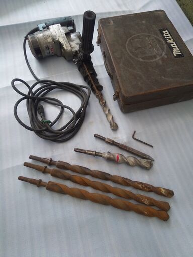 ★マキタ(makita) ハンマドリル 六角軸  HR3811 付属品多数