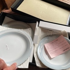 イブサンローラン　食器の画像