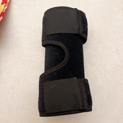 膝のサポーターの画像