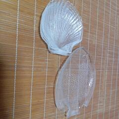 食器，ガラス，魚の画像