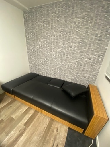 ドリス　3人掛けソファーベッド　多機能美　スツール付　テーブル付　合皮