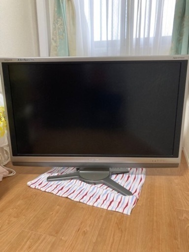 SHARP 40型液晶テレビ