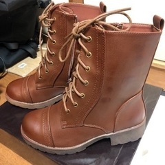 ショートブーツ　新品　シューズボックス付きの画像