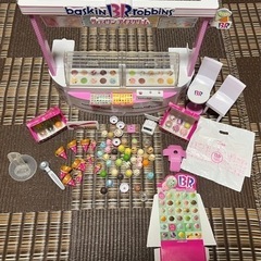 リカちゃん人形8体、ハウス3個、サーティーワン、小物の画像