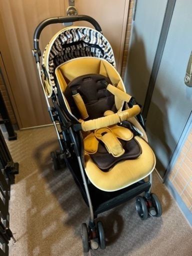 定価70,950円 付属品完備！アップリカ　オプティア　クッション　マスタードゴールド