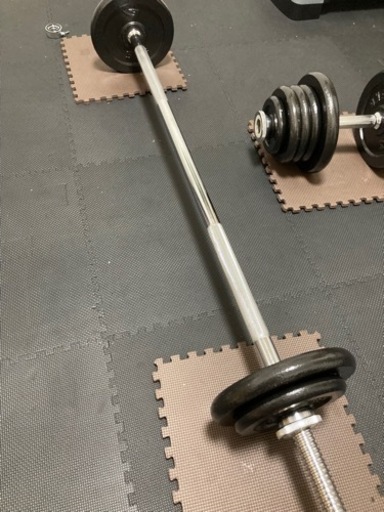 ダンベル25kg×2、ストレートバー