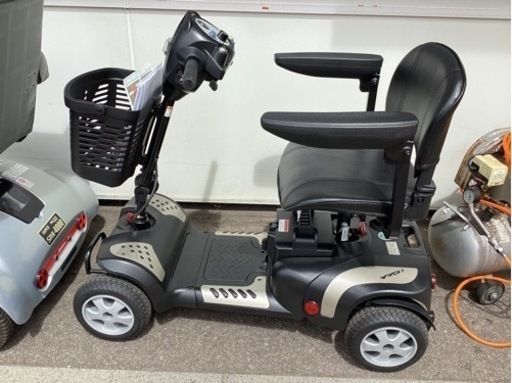 美原店　去年購入　シニアカー　NOAA MOBiLE α モバイルアルファ　電動カート