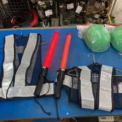 交通誘導員用具あります
