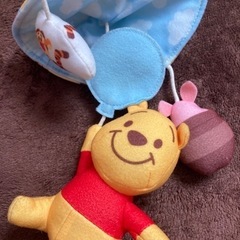 車につけるプーさんおもちゃの画像