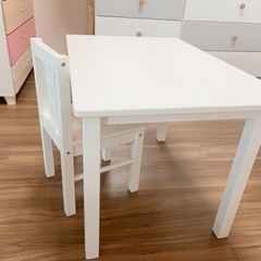 IKEA キッズ机&椅子セット❤️の画像
