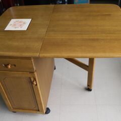キッチン　サイドテーブル　折り畳み　W90xL63xH69cm