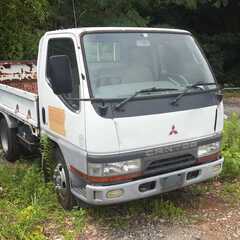 144108 キャンター　平トラック　白