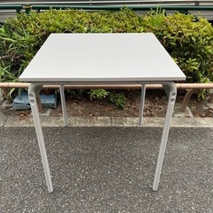 ✨🔔期間限定・特別価格🔔✨ほぼ未使用 IKEA  グローサラ パソコンデスク ダイニングテーブル GRASALA の画像