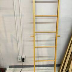 【お部屋のインテリアに】木製折り畳みラダーラック（タオル掛けなどに）