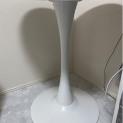 韓国風ラウンドテーブルの画像