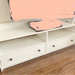 無料テレビボード、ホワイトの画像