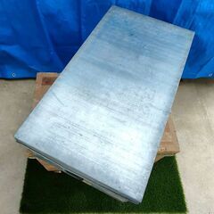 衣装ケース　ステンレス？　ブリキ？　レトロ　入れ物の画像