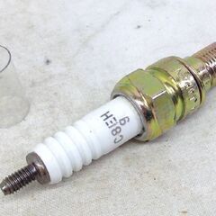 NGK C8EH-9 スパークプラグ 未使用の画像