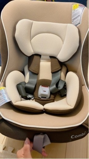 チャイルドシート 新生児 combi