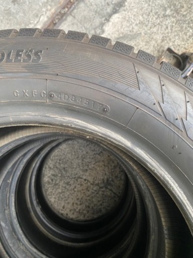 225/60R17スタッドレス4本！