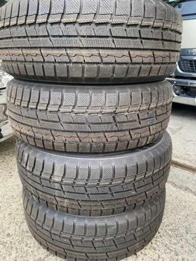 225/60R17スタッドレス4本！