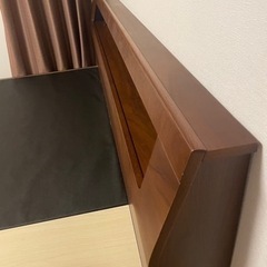 ベッドフレーム　引き出し収納付き、コンセント付き、照明付き キン...