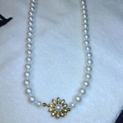 パール×クリアストーン×ゴールドのネックレス　の画像