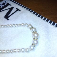 パール×クリアストーン×ゴールドのネックレス　の画像