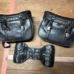 サドルバッグ左右セット中古