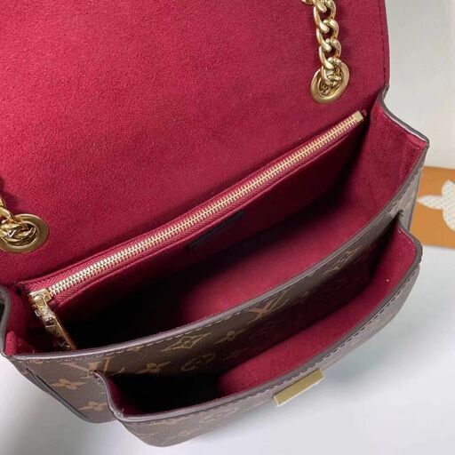 LV PASSYチェーンバッグです
