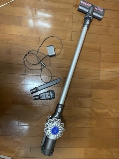 【お取引中】ダイソン　掃除機　(訳あり) 7月いっぱいの出品