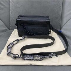 LV MINI SOFT TRUNKチェーンバッグです