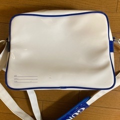 グンゼ スイミング エナメルバッグの画像