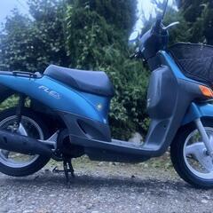 🛵大人気Flex原付‼️ﾊ通勤通学配達‼️即乗り即配送ok‼️の画像