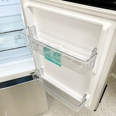 ご成約済🤝 ☑︎配送/設置無料👏 Haier  2020年製✨ ステンレスブラック🪩 2ドア冷蔵庫 148L 一人暮らしサイズ✨ の画像