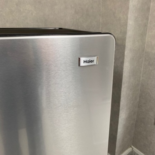ご成約済? ☑︎配送/設置無料? Haier  2020年製✨ ステンレスブラック? 2ドア冷蔵庫 148L 一人暮らしサイズ✨ 