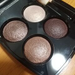 シャネル　アイシャドウの画像