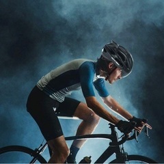 【自転車ヘルメット】LEDテールライト＆磁気ゴーグル付きの画像