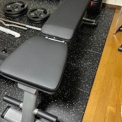 Body Solid 折りたたみ調節可能なウェイトトレーニングベ...